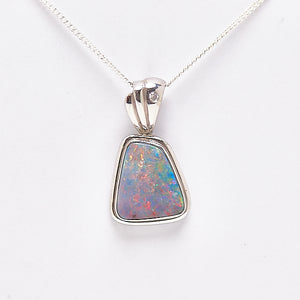 18ct White Gold Boulder Opal Pendant