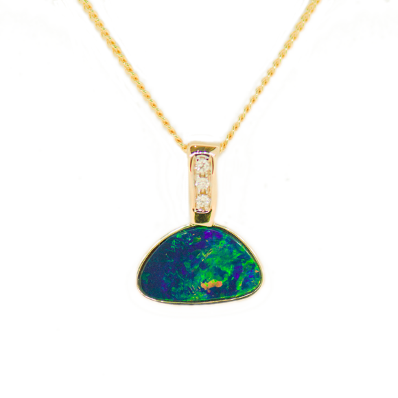 14ct Yellow Gold Doublet Opal Pendant
