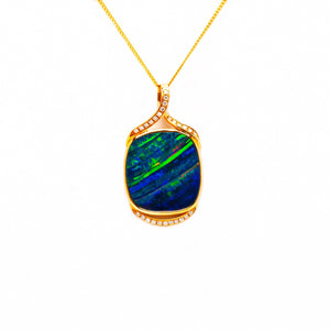 18ct Yellow Gold Doublet Opal Pendant