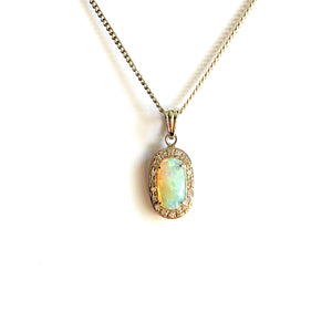 14ct white gold crystal opal pendant