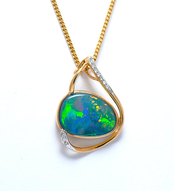 14ct Yellow Gold Doublet Opal Pendant with Diamonds